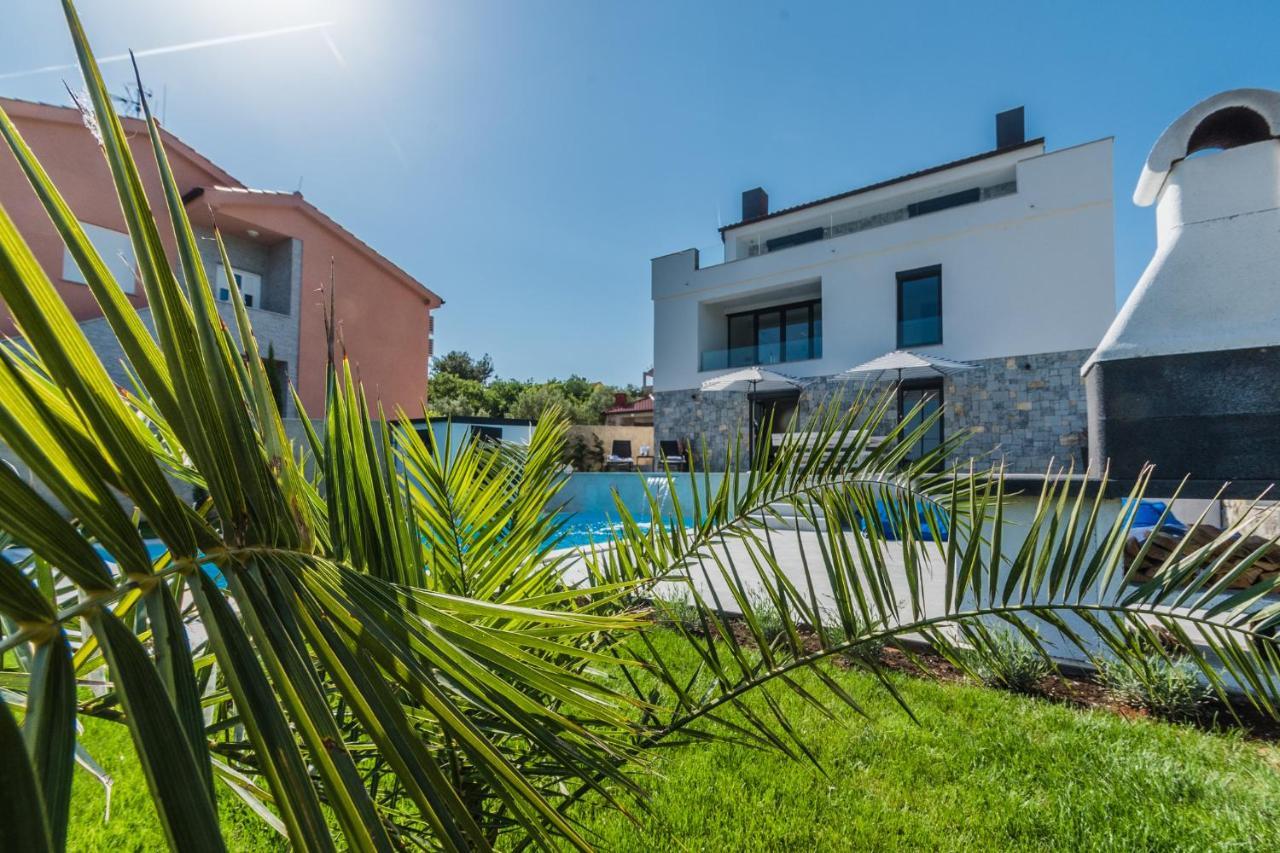 Sun & Sea Villa Kornić Exteriör bild