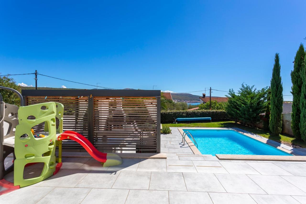 Sun & Sea Villa Kornić Exteriör bild
