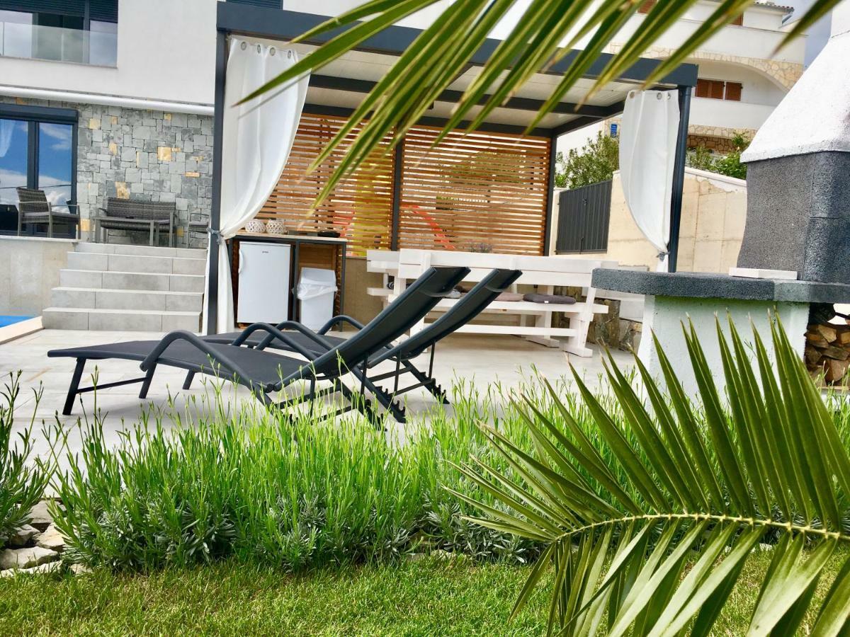 Sun & Sea Villa Kornić Exteriör bild